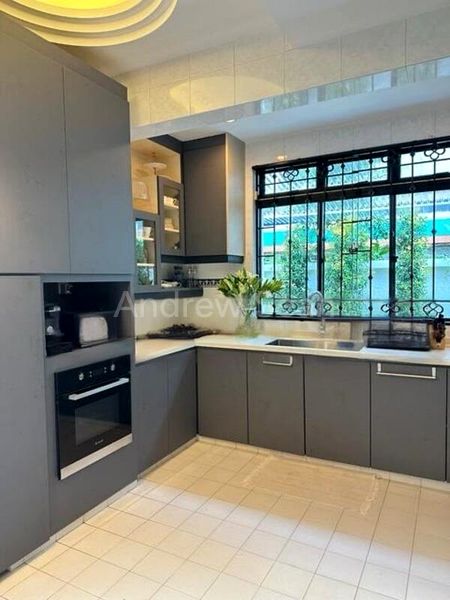7 Bed Bungalow (Landed) for Sale in  Serene Centre - Image 2